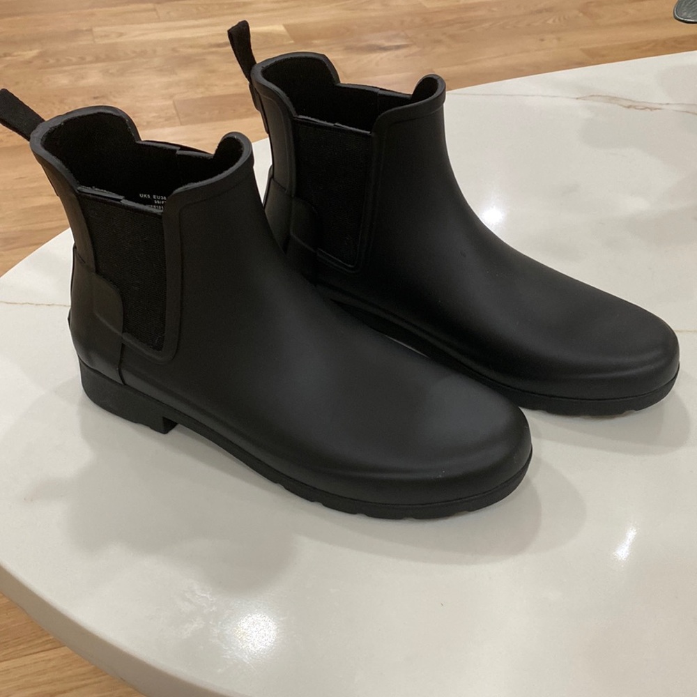 Brand new womens hunter Chelsea boots